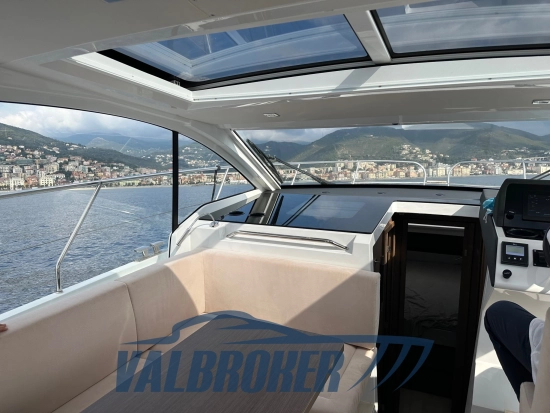 Sealine C335V de segunda mano en venta