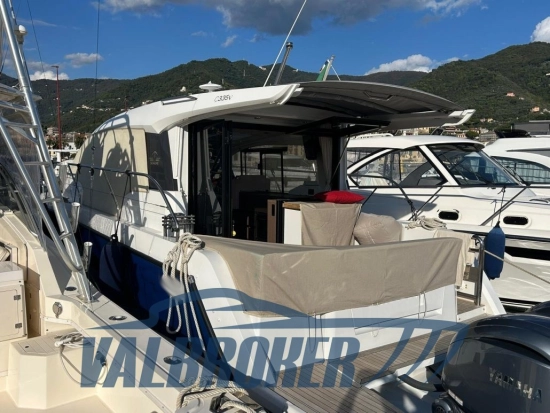 Sealine C335V de segunda mano en venta
