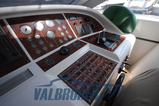 Overmarine Mangusta 72 usado à venda