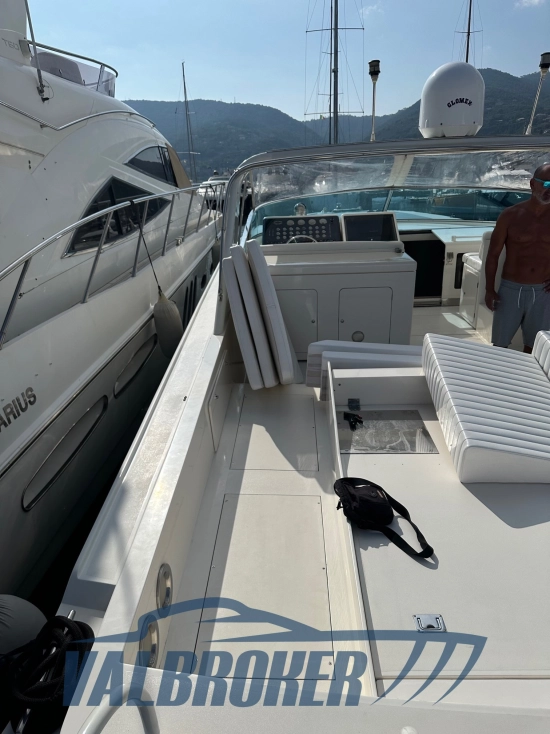 Magnum Marine 53 Sport usata in vendita