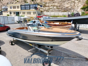 Chris Craft CORSAIR 27 usado à venda
