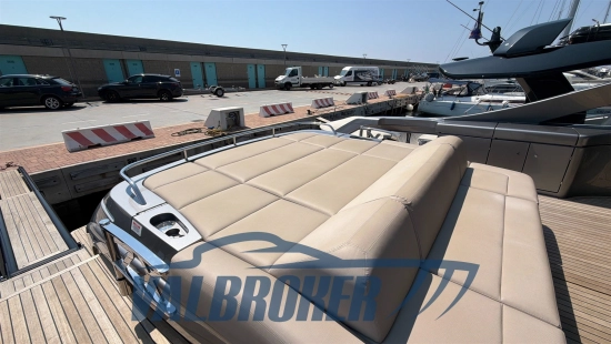 Pershing 7X usata in vendita