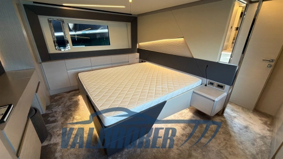 Pershing 7X usata in vendita