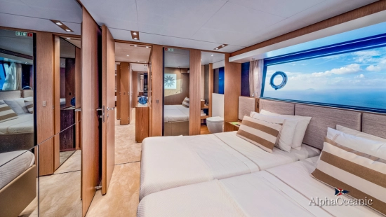 Ferretti 1000 usata in vendita
