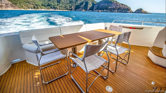Ferretti 690 usado à venda