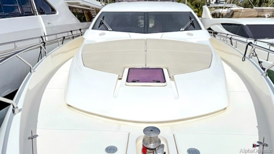 Ferretti 690 usado à venda
