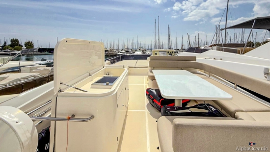 Ferretti 690 usado à venda