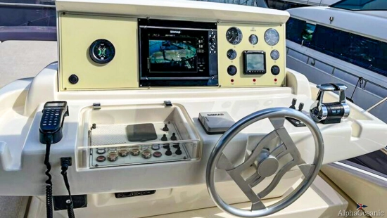 Ferretti 690 usado à venda