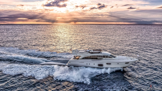 Ferretti 690 usado à venda