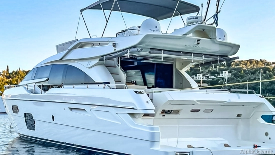 Ferretti 690 usado à venda