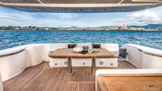 Ferretti 690 usado à venda