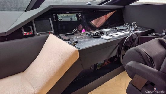 Ferretti 780HT usata in vendita