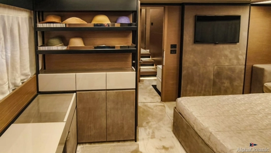 Ferretti 780HT usata in vendita
