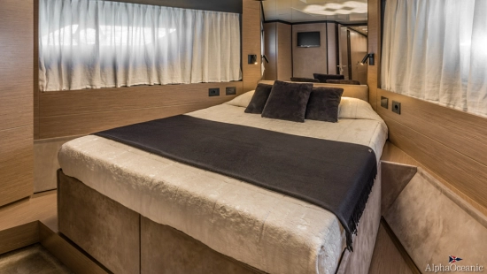 Ferretti 780HT usata in vendita