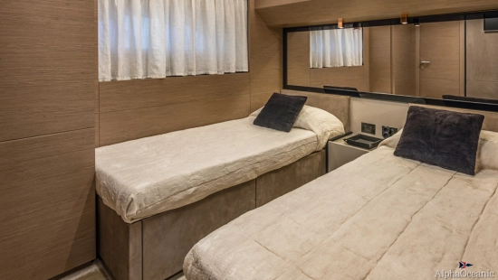 Ferretti 780HT usata in vendita