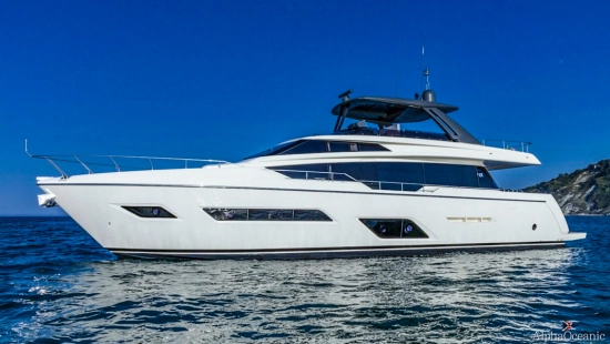 Ferretti 780HT usata in vendita