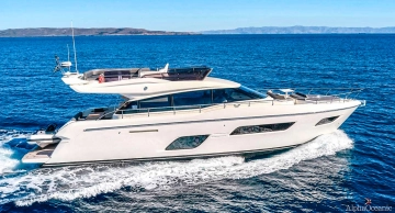 Ferretti 550 usado à venda