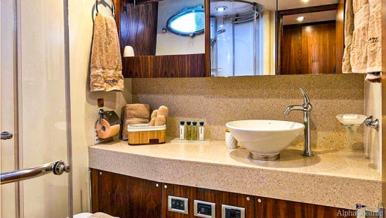 Sunseeker Predator 72 usata in vendita