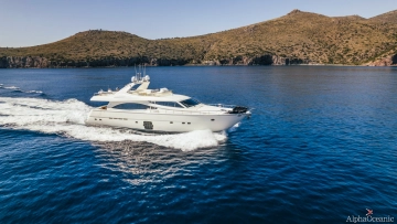 Ferretti 830 usado à venda