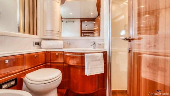 Ferretti 830 de segunda mano en venta