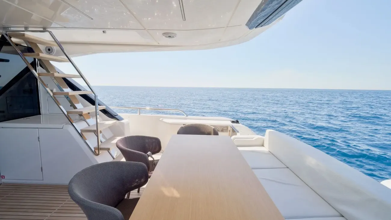 Ferretti 720 usata in vendita