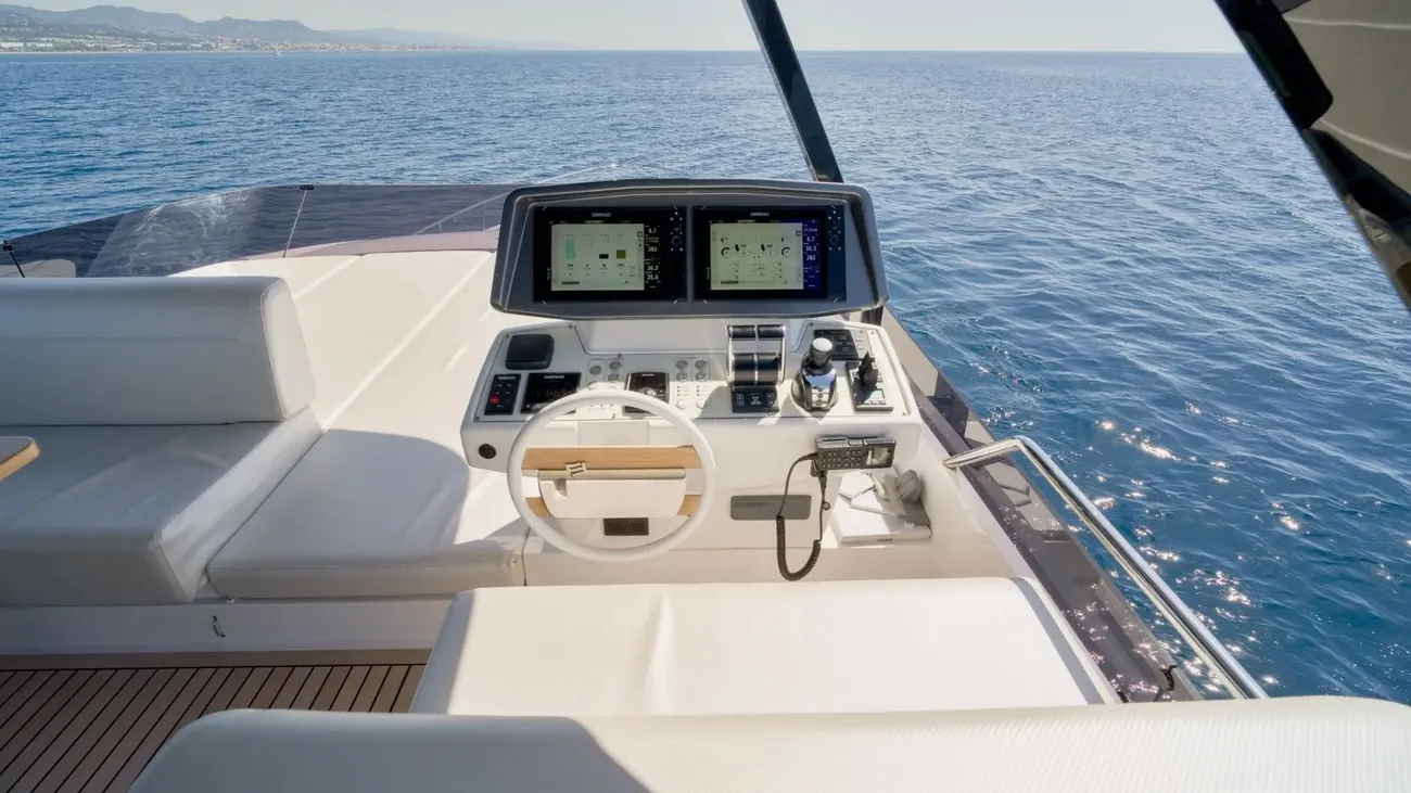 Ferretti 720 usata in vendita