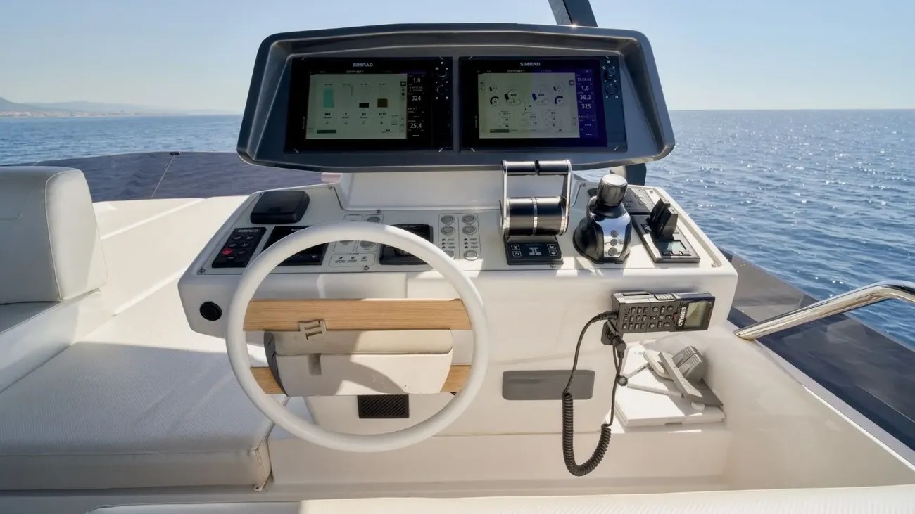 Ferretti 720 usata in vendita