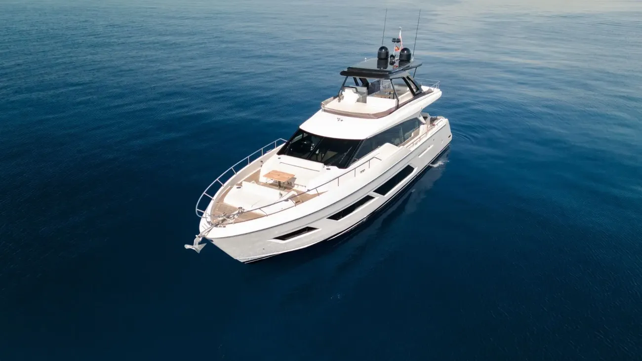 Ferretti 720 usata in vendita