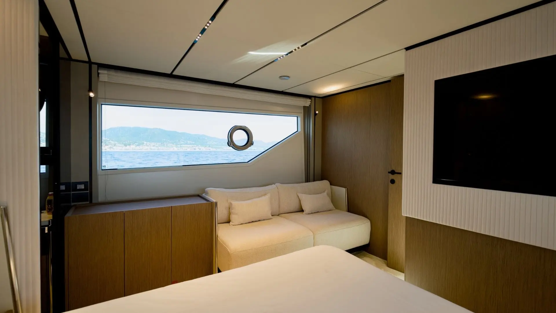 Ferretti 720 usata in vendita