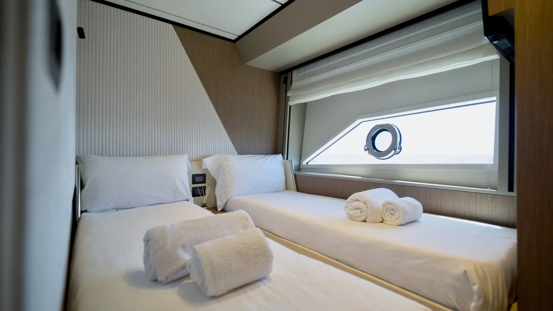 Ferretti 720 usata in vendita