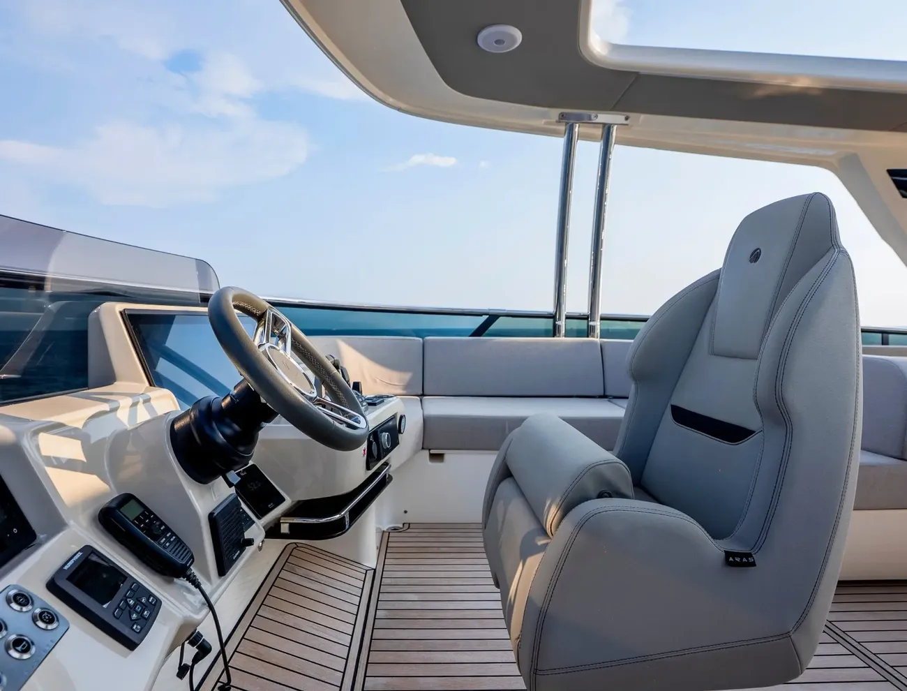 Absolute Navetta 68 usado à venda