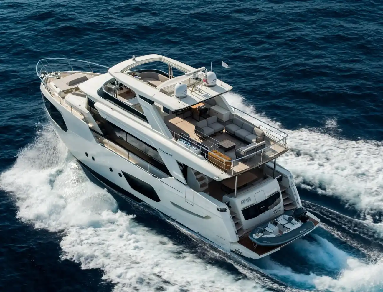 Absolute Navetta 68 usado à venda