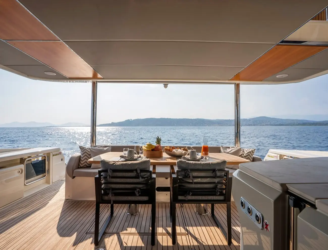Absolute Navetta 68 usado à venda