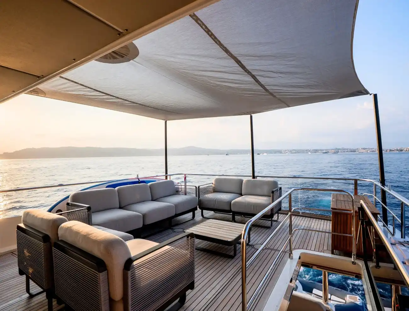 Absolute Navetta 68 usado à venda