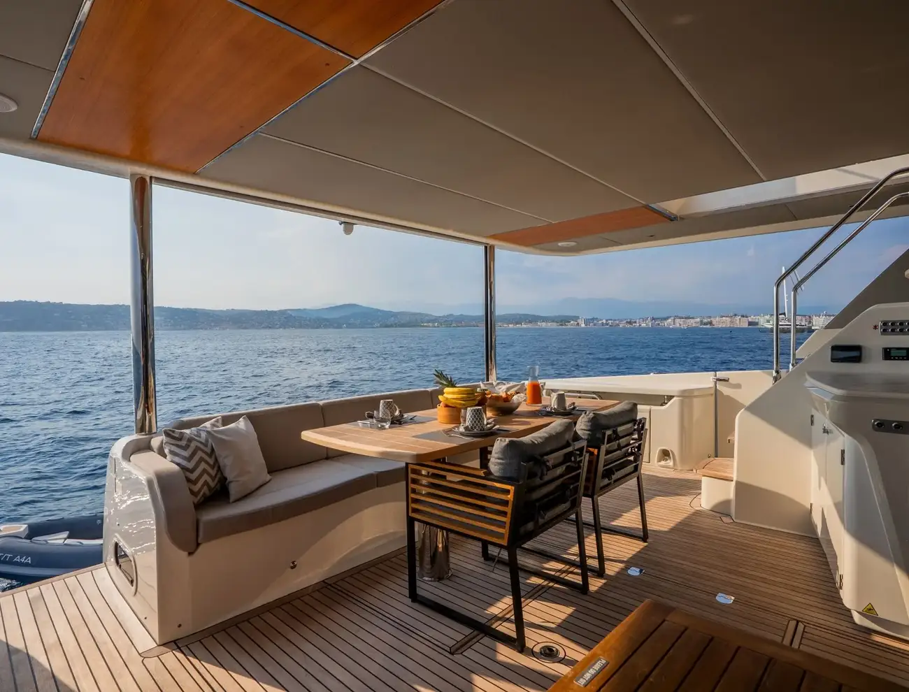 Absolute Navetta 68 usado à venda