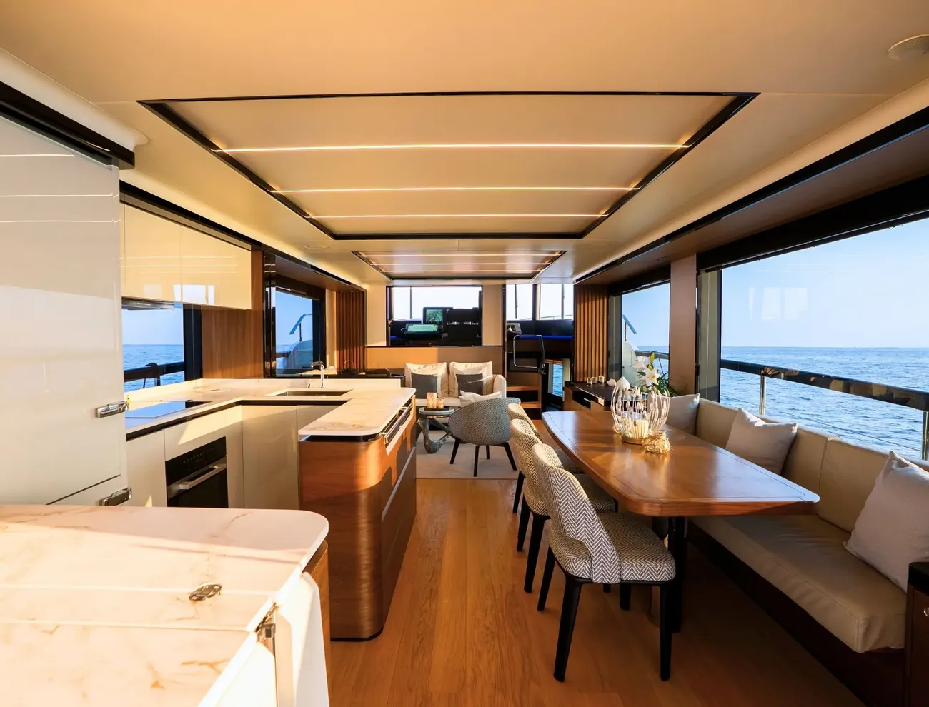 Absolute Navetta 68 usado à venda