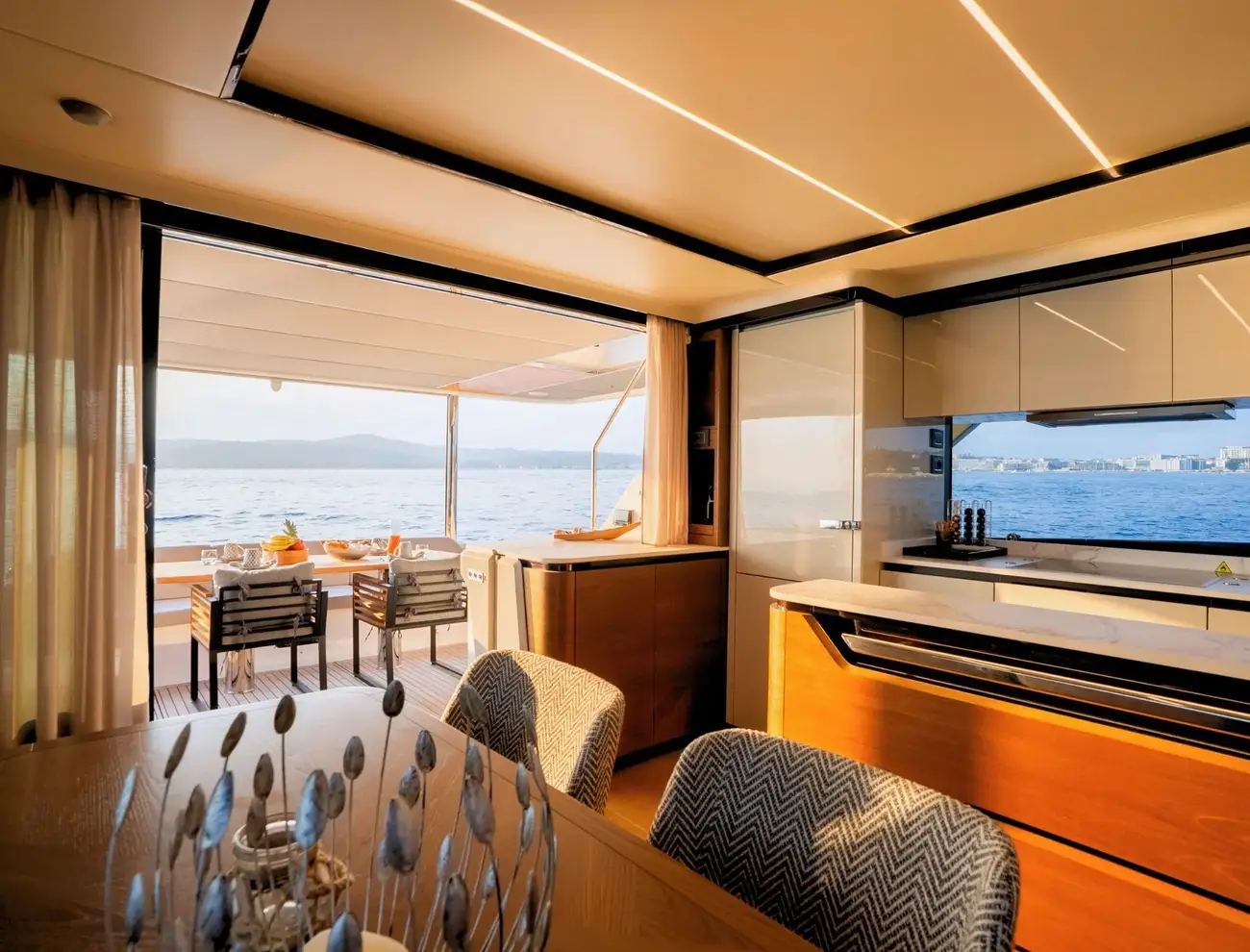 Absolute Navetta 68 usado à venda