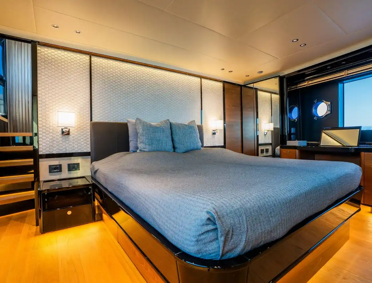 Absolute Navetta 68 usado à venda