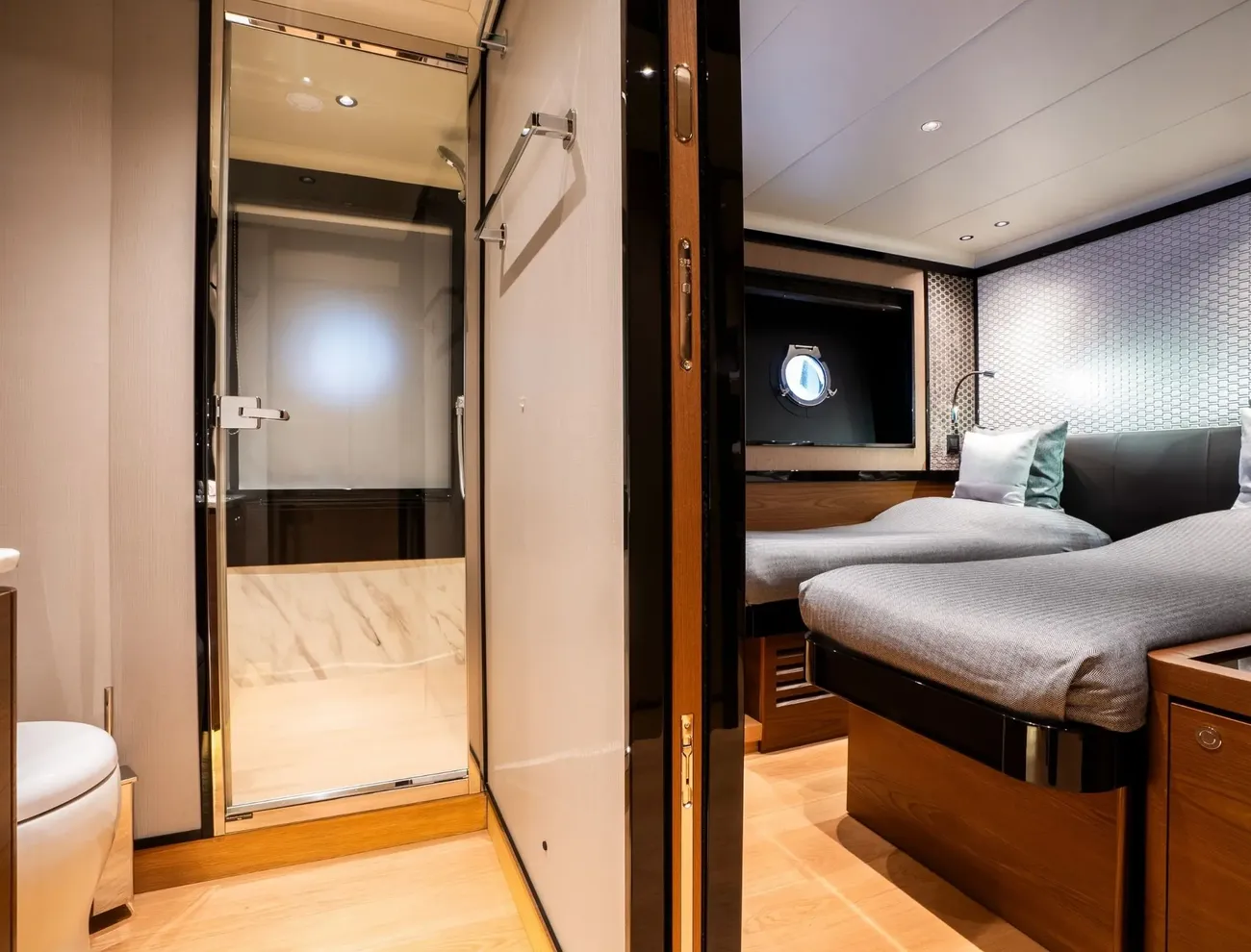 Absolute Navetta 68 usado à venda