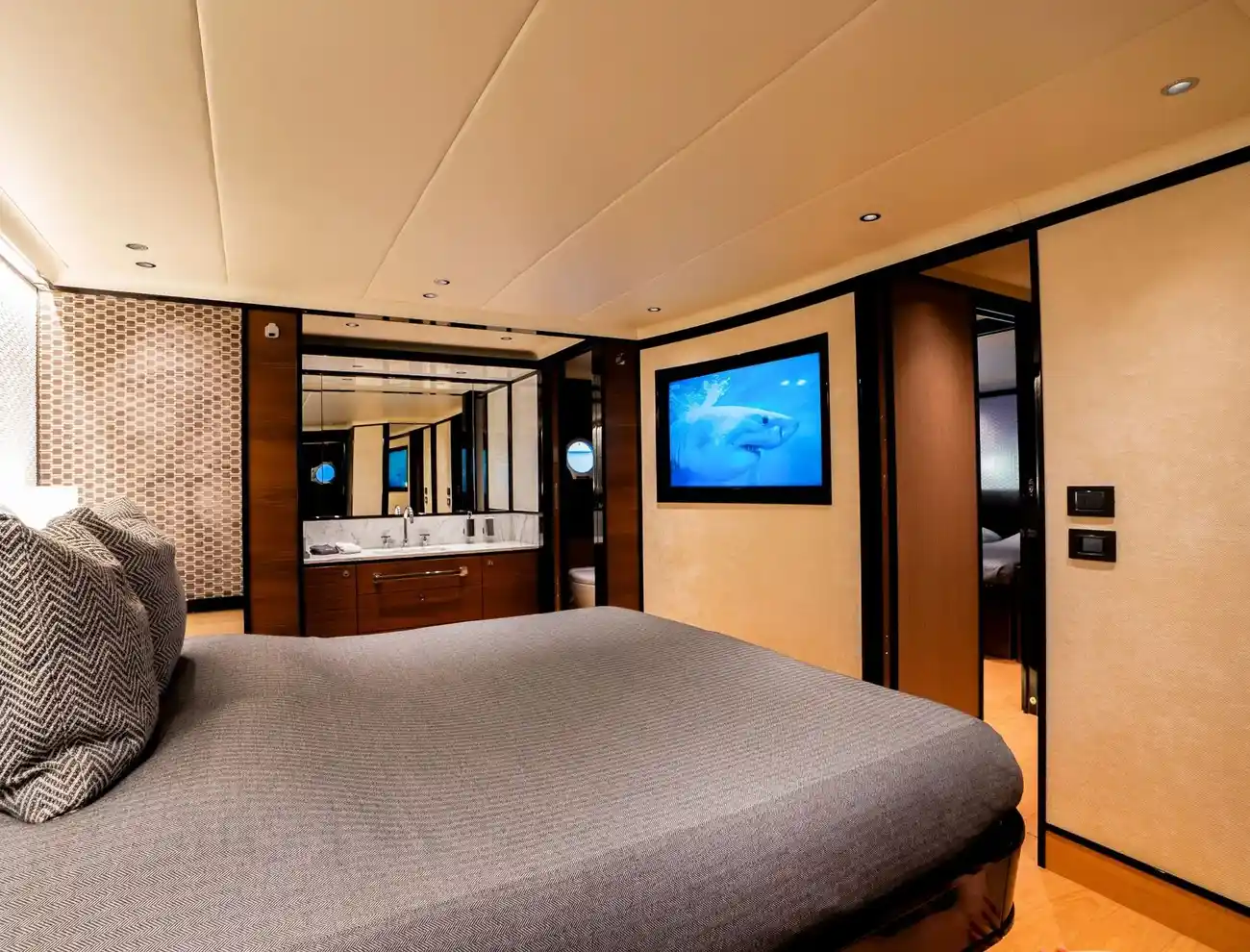 Absolute Navetta 68 usado à venda
