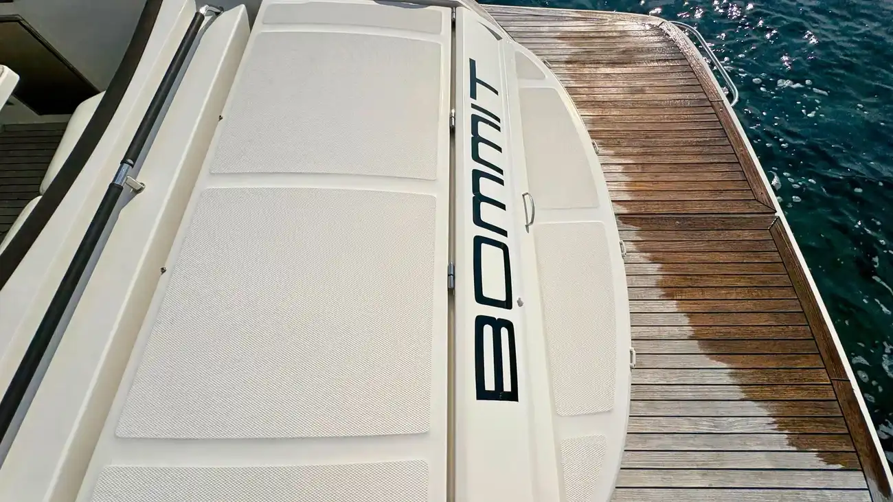 Sea Ray SLX 350 usata in vendita