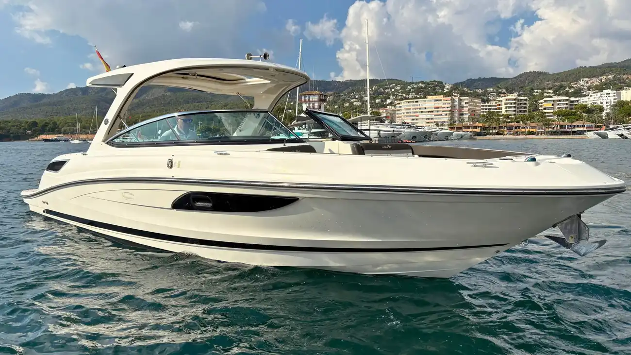 Sea Ray SLX 350 usata in vendita
