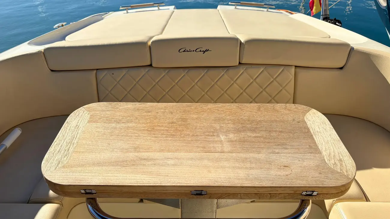 Chris Craft 32 Corsair usado à venda