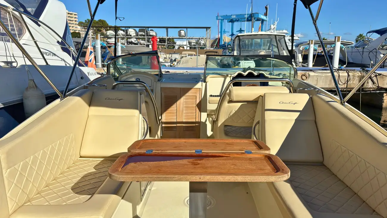 Chris Craft 32 Corsair usado à venda