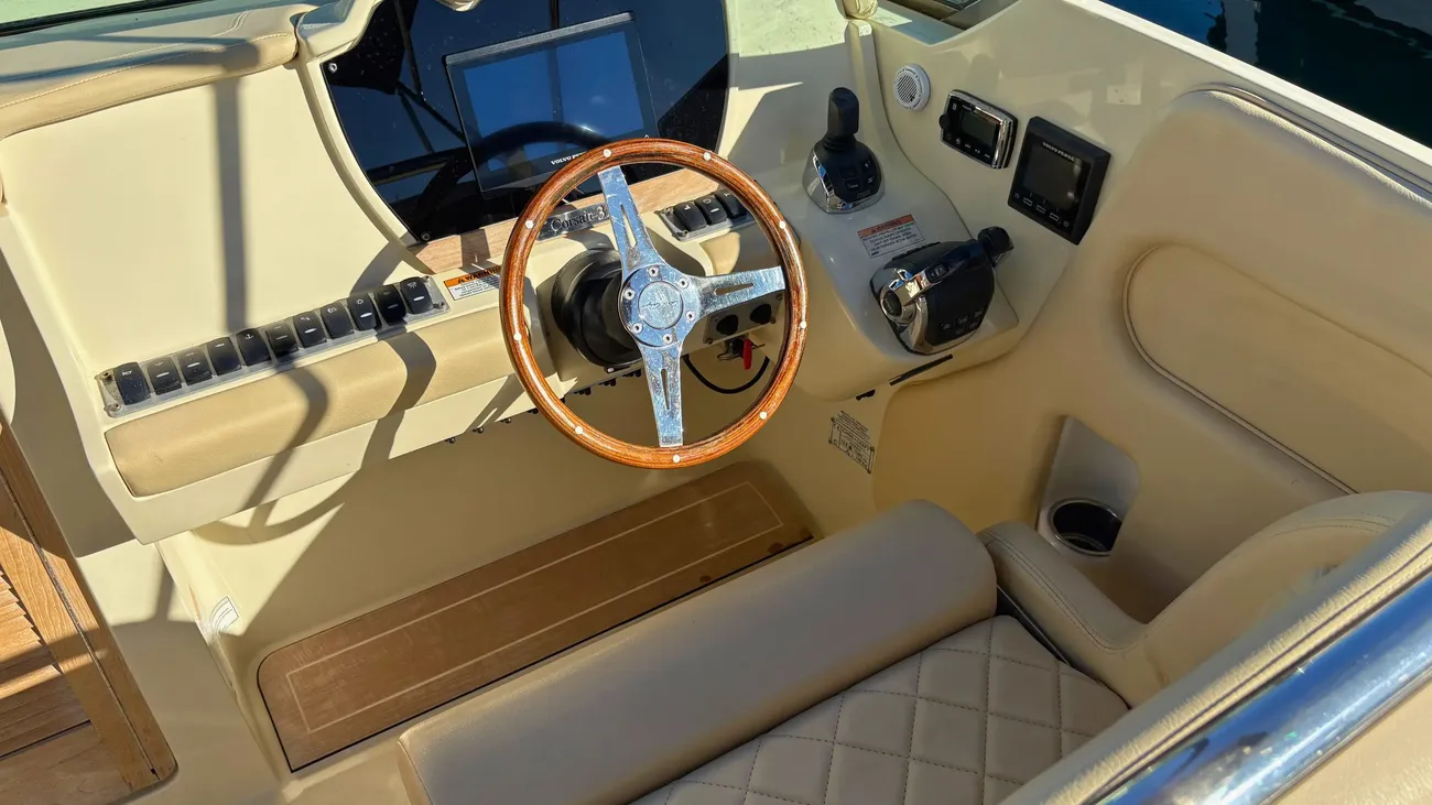 Chris Craft 32 Corsair usado à venda