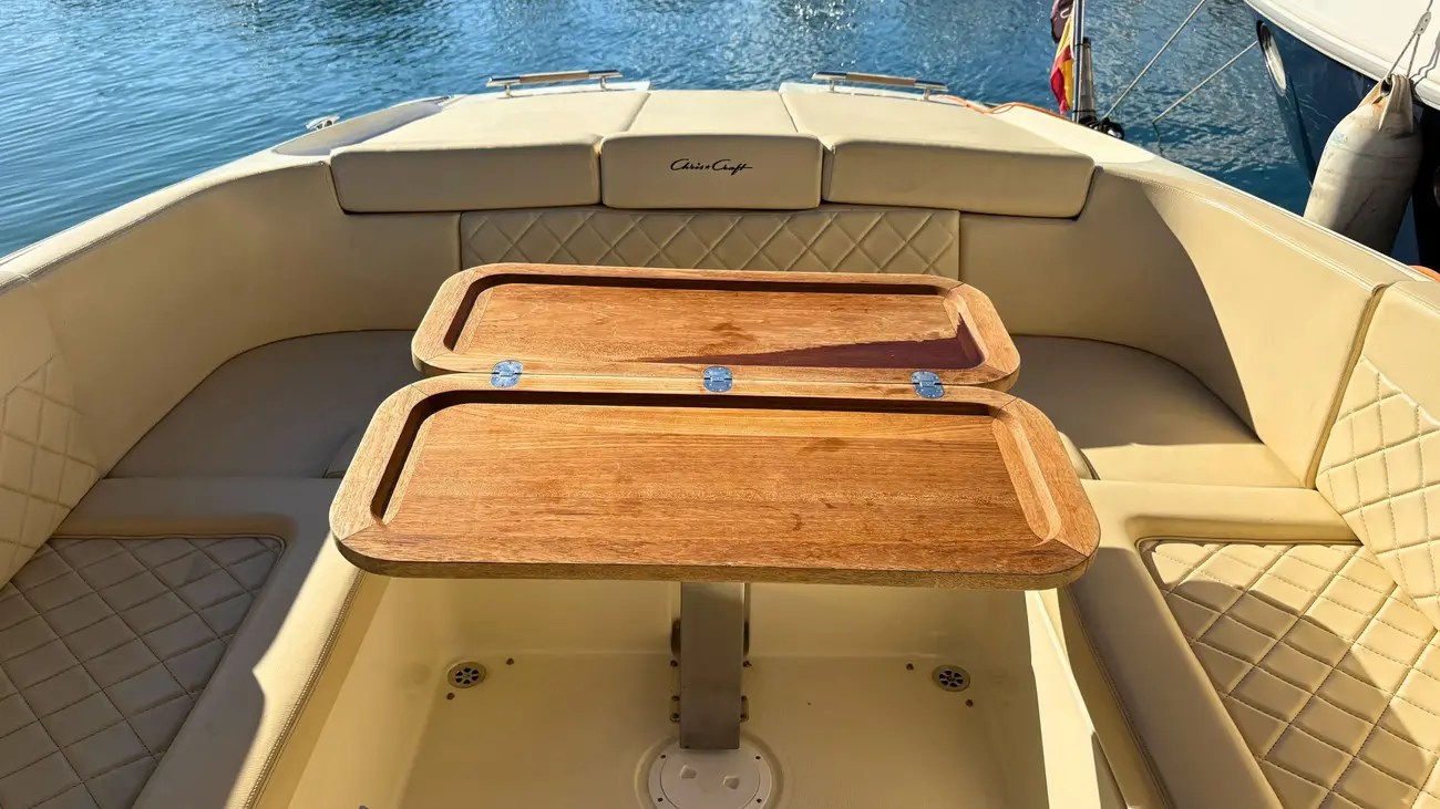 Chris Craft 32 Corsair usado à venda