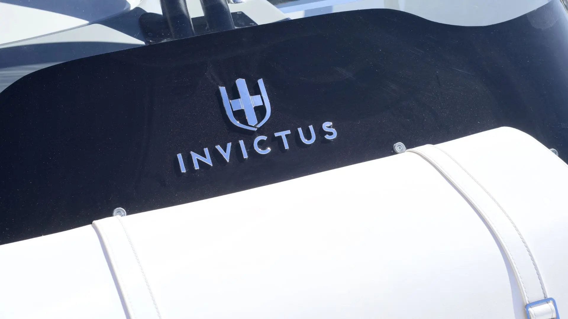Invictus Yacht 320 GT usata in vendita