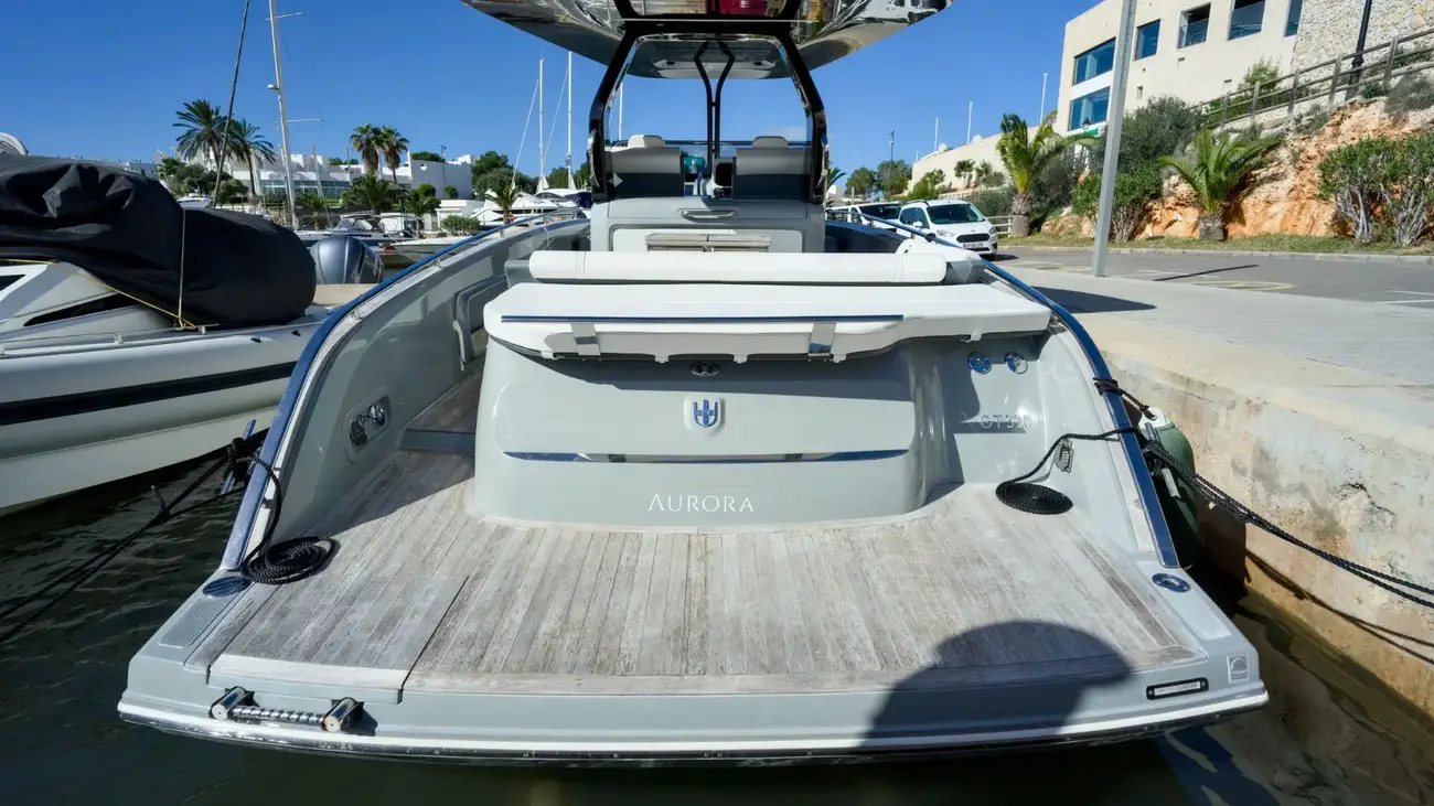 Invictus Yacht 320 GT usata in vendita