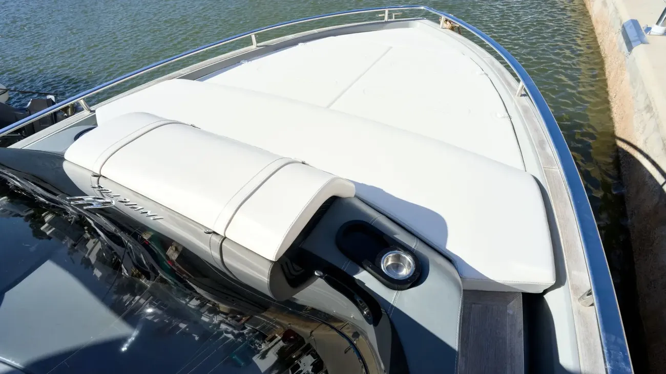 Invictus Yacht 320 GT usata in vendita