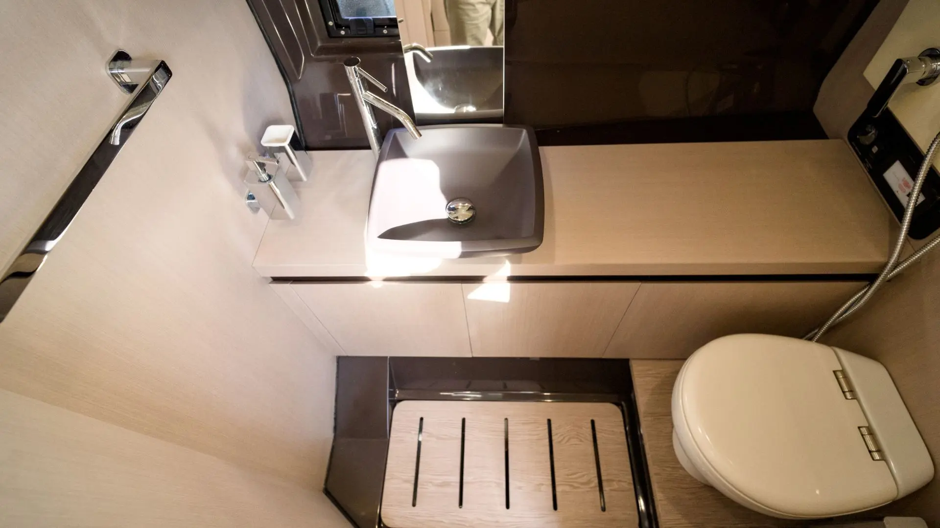 Invictus Yacht 320 GT usata in vendita